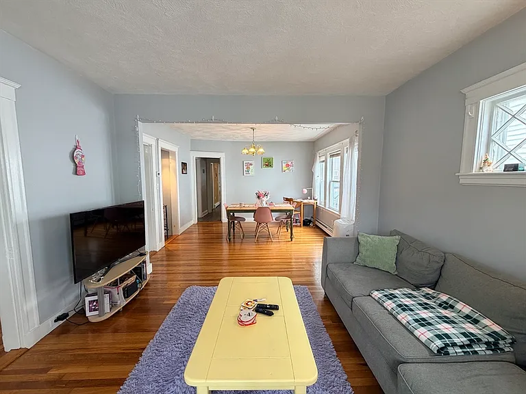 20 Windsor Rd #1 — Photo 1