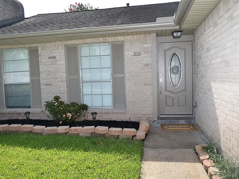2511 Maple Tree Ct — Photo 3