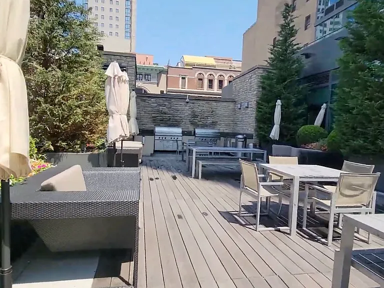 388 Bridge St #37D — Photo 18