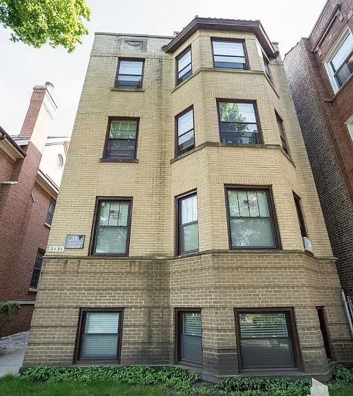 2131 W Giddings St #2131-3C — Photo 1