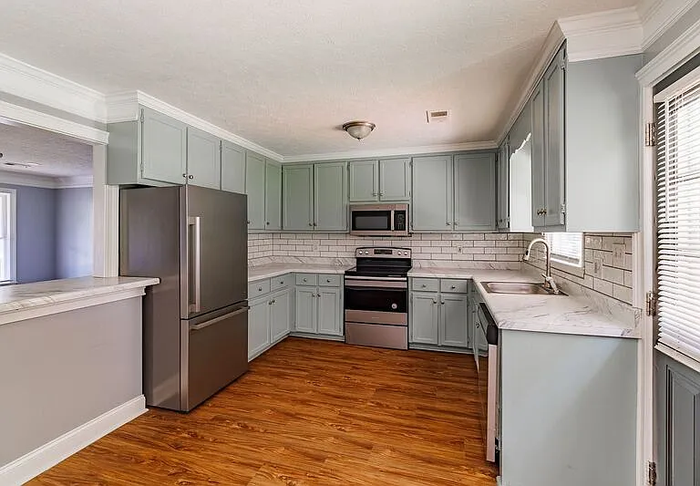 330 Monty Dr — Photo 10