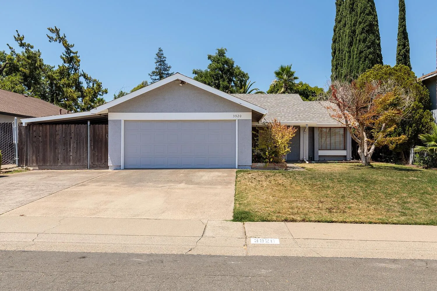 3920 Tillamook Way photo 1