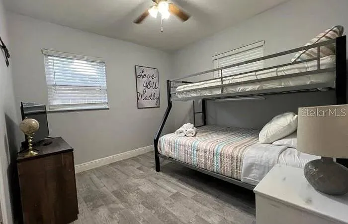 709 W Bayshore Dr — Photo 3