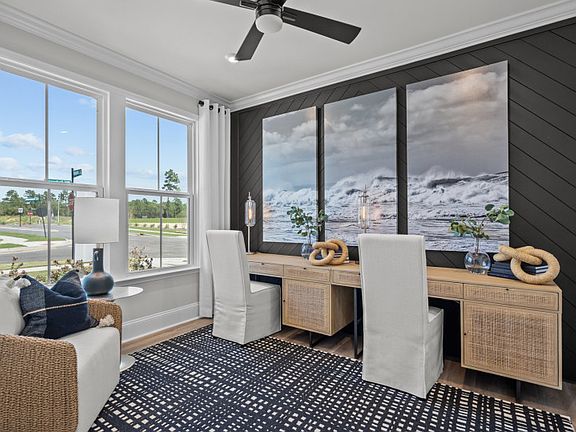 Office space or flex space off the entry.