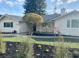 1090 Larch Ave, Moraga, CA