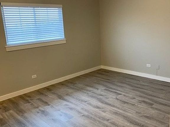 2nd image of 615 Vance Jackson Rd #212