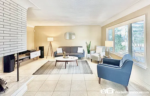 3006 Fleur Dr Photo 1