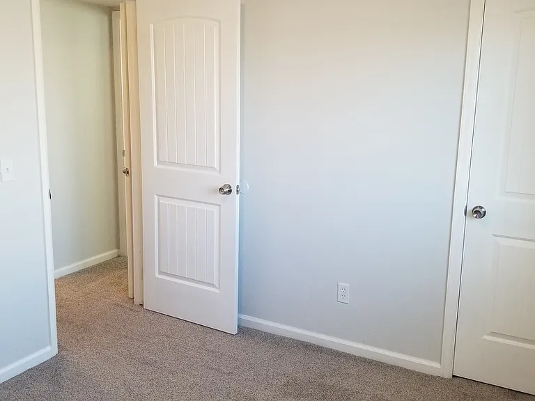 5580 S. Curtice Street 4-Plex — Photo 10