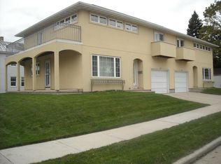 302 N 5th St, Manitowoc, WI 54220