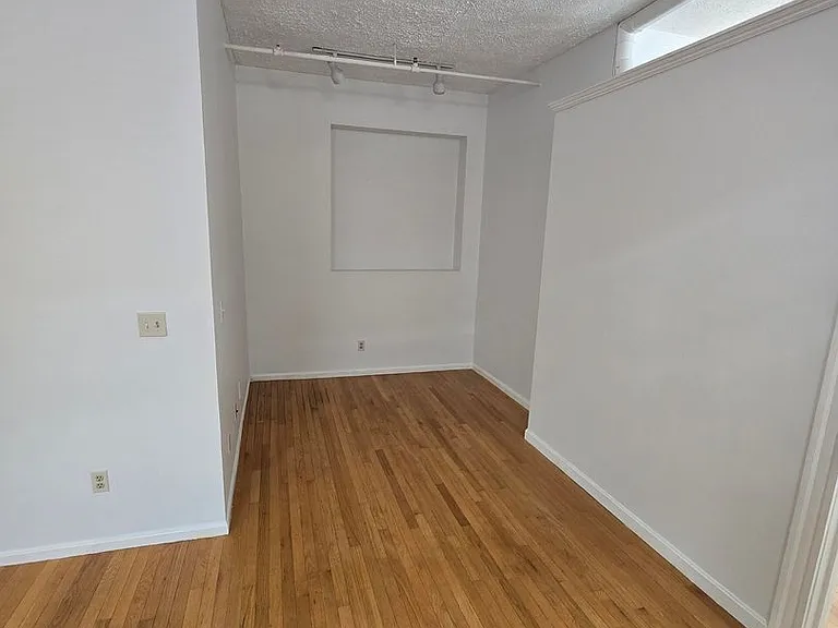 46 Washington St #303 — Photo 4