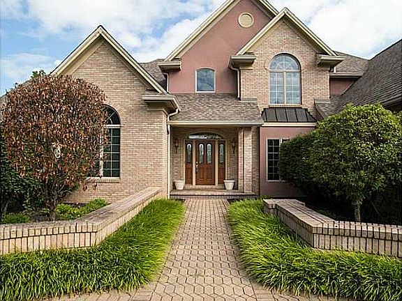 3rd image of 9300 Tall Pines Way