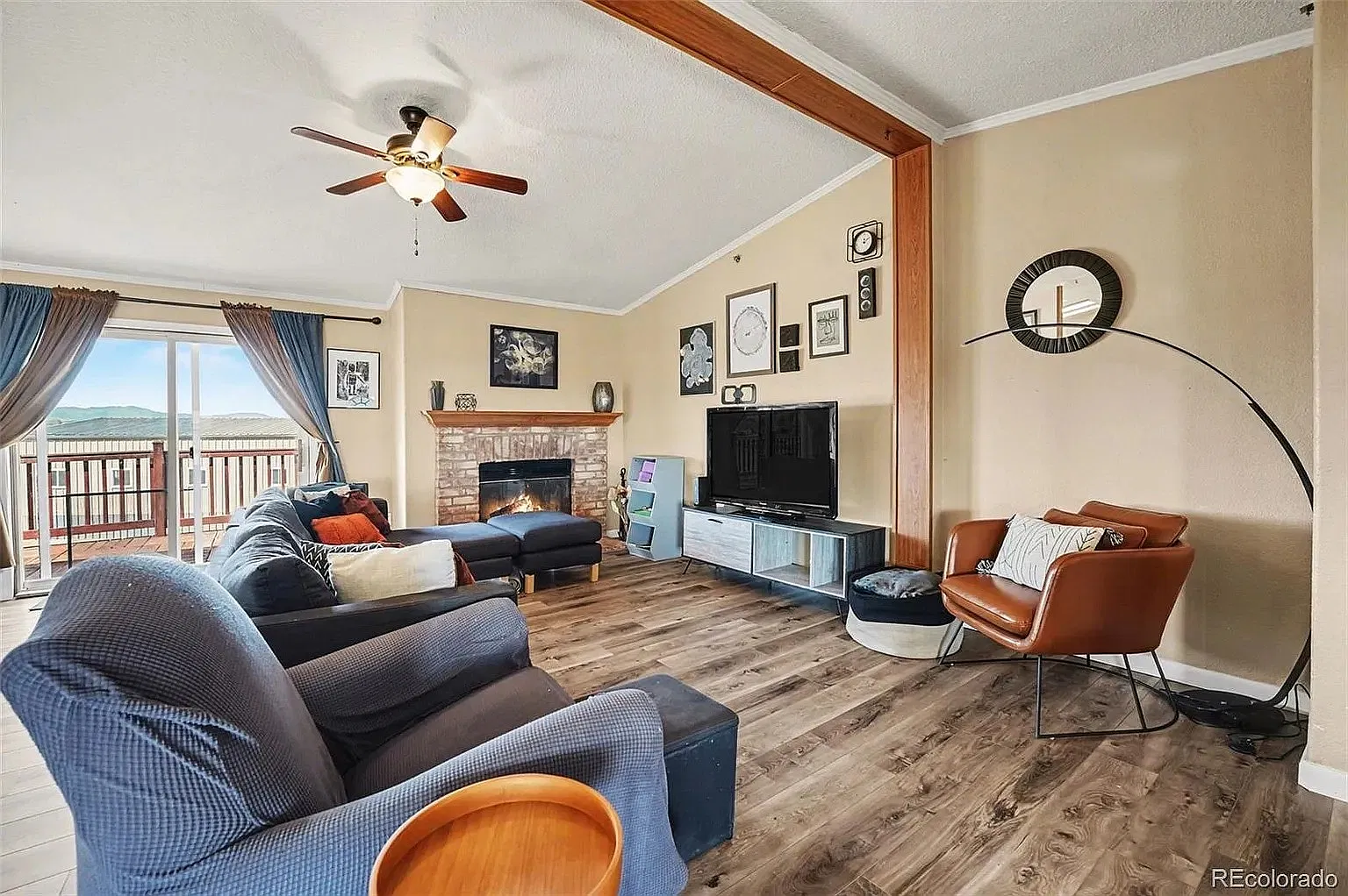 3 bed, 1615 sqft, $2,350 — Photo 3