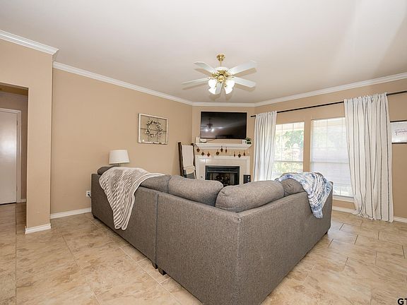 4th image of 5401 Hollytree Dr APT 1701