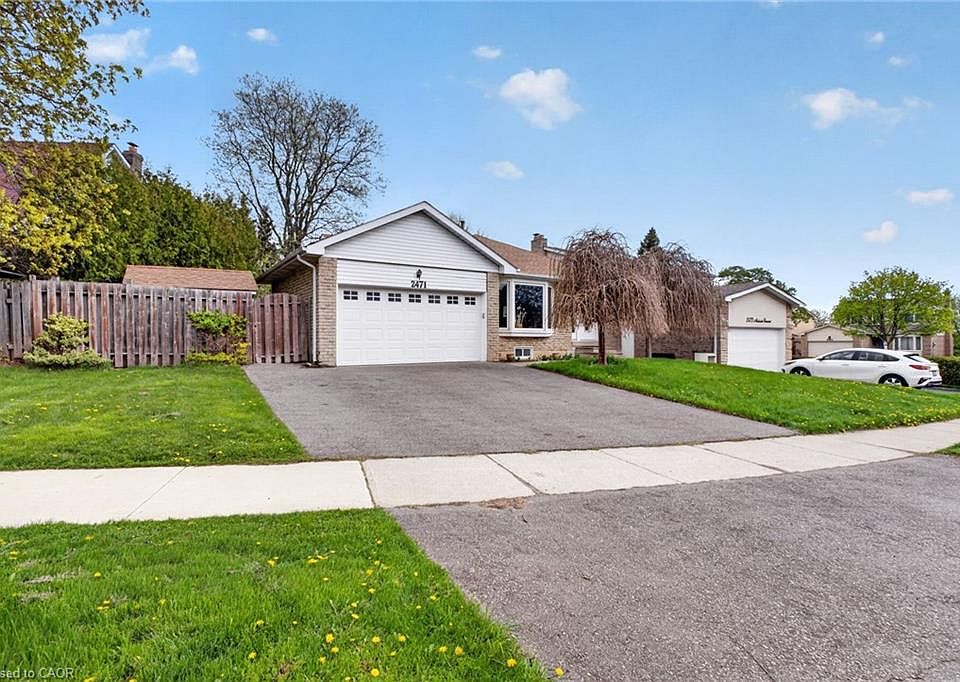 1st image of 2471 Malcolm Cres