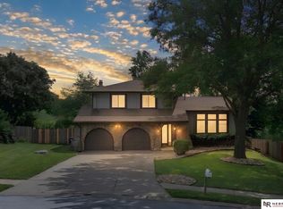 11311 Taylor St, Omaha, NE 68164