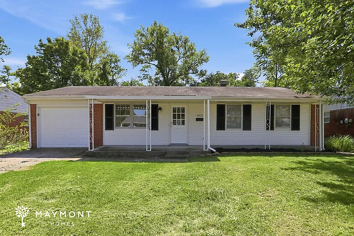1905 Bluehill Dr