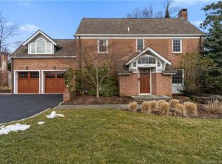 2052 Shippan Ave, Stamford, CT 06902