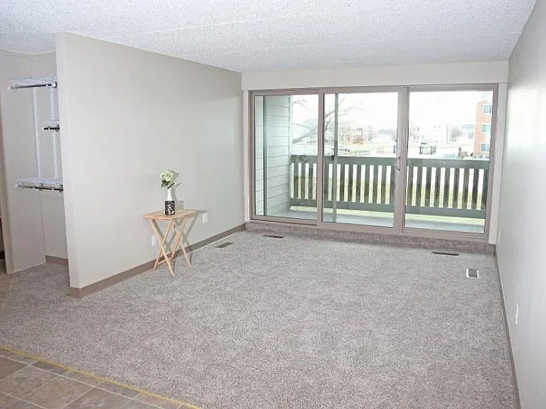 Oakwood Apartments — Photo 16