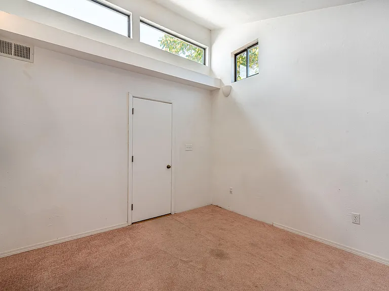 6517 San Francisco Rd NE — Photo 19