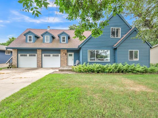 497 Rohr St, Arnolds Park, IA 51331