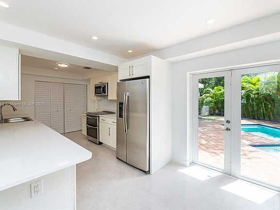 4th image of 1820 Ferdinand St