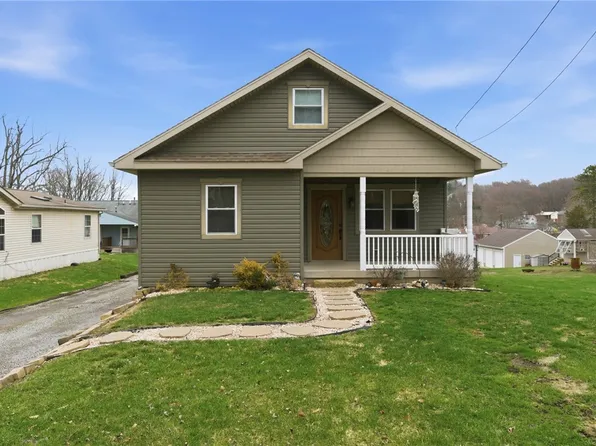 3703 52nd St, New Brighton, PA 15066