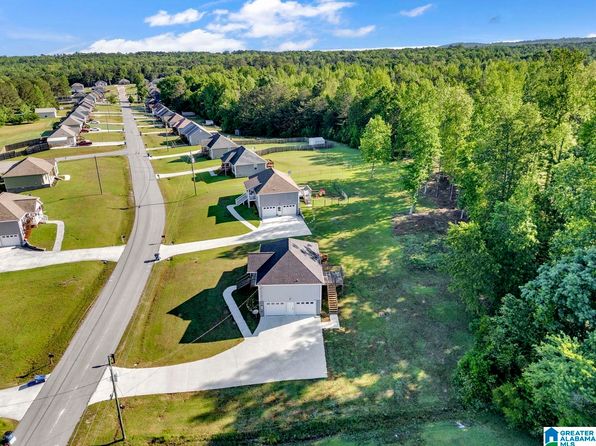 34 Hidden Meadows Dr, Hayden, AL 35079
