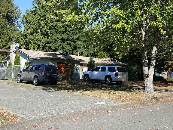 2nd image of 750 NW Fairwood Way