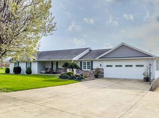 215 John Evans Rd, Oak Hill, OH 45656