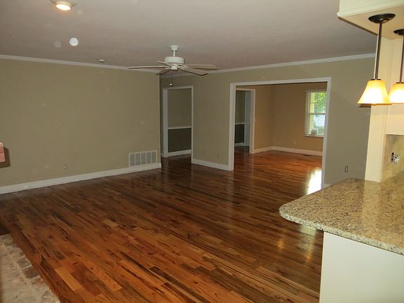 5th image of 3752 Forsythe Way