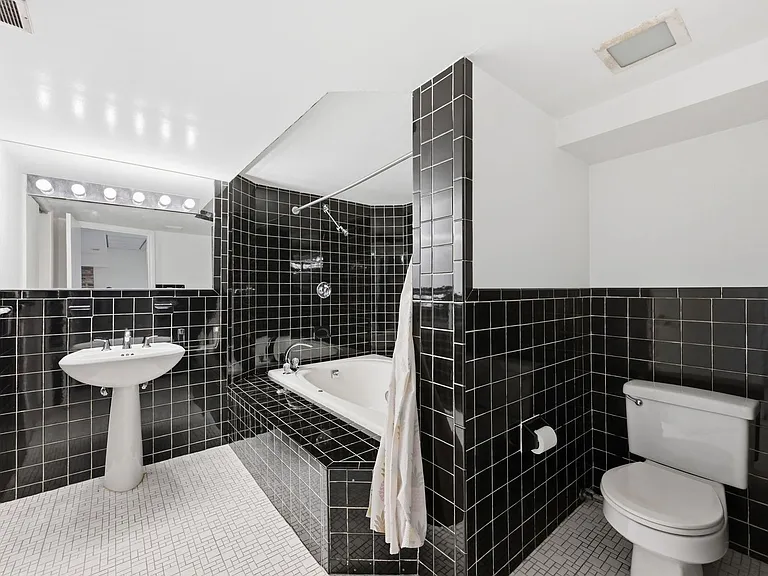 512 Dennis Ave — Photo 14
