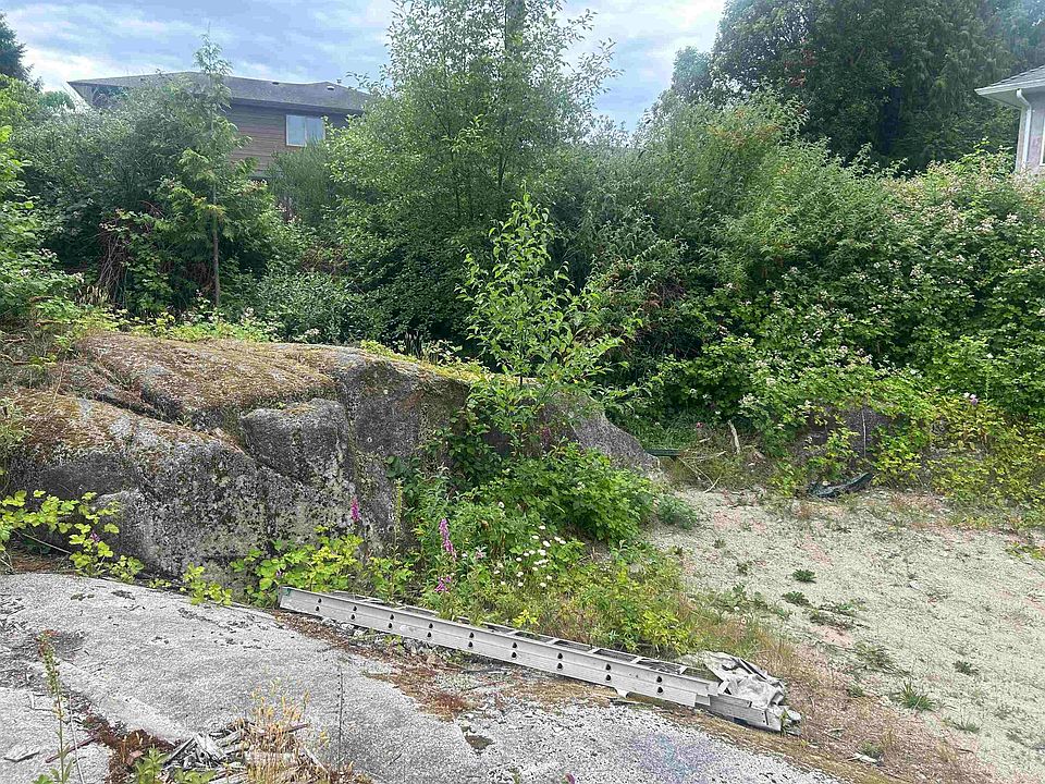2nd image of 5785 Trail Ave