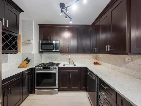 5800 Arlington Avenue image 3 of 7