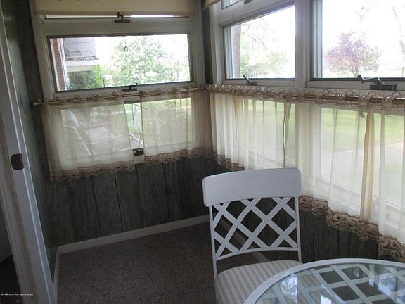 5th image of 44C Cambridge Ct #100C