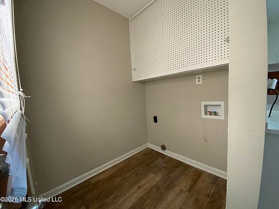 5th image of 8313 Dottley Dr