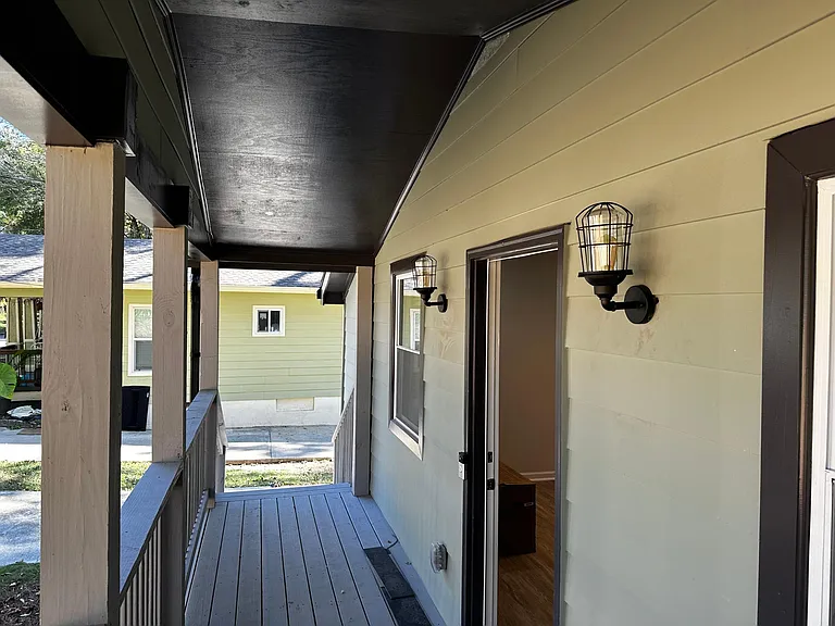 2182 Telhurst St SW — Photo 3