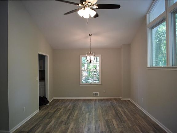 5th image of 1166 Lakeshore Dr