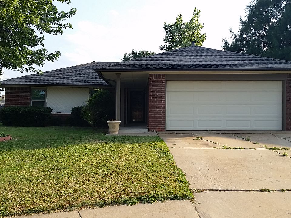 1st image of 12305 Whispering Hollow Dr