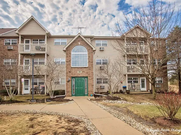 350 Cunat Blvd APT 3C, Richmond, IL 60071