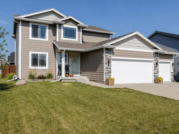 5530 148th Cir, Urbandale, IA 50323