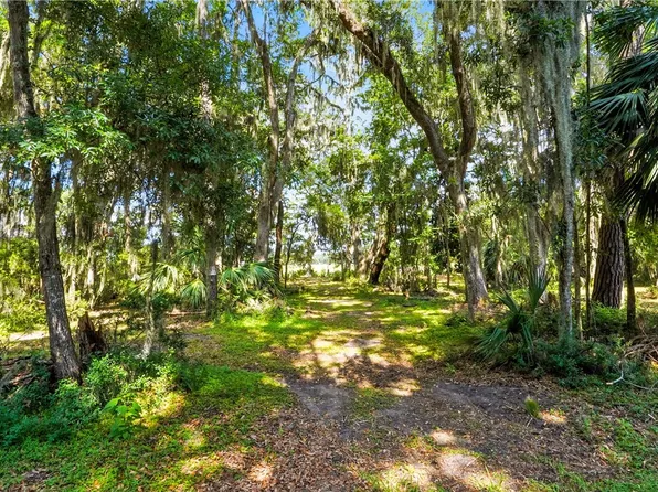 186 Hampton Point Dr, Saint Simons Island, GA 31522