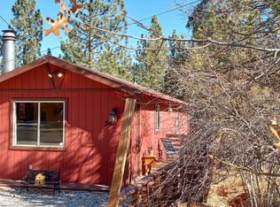 561 Maple Ln, Sugarloaf, CA 92386