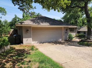 1818 N Oakhill Rd, Bethany, OK 73008