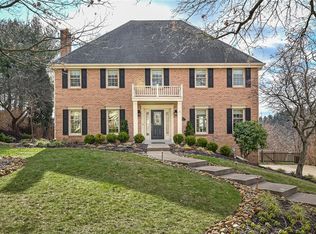 1610 Royal Oak Dr, Sewickley, PA