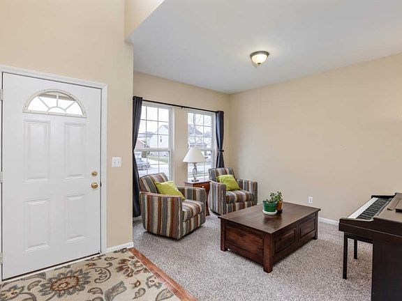 3rd image of 445 Shiloh Dr