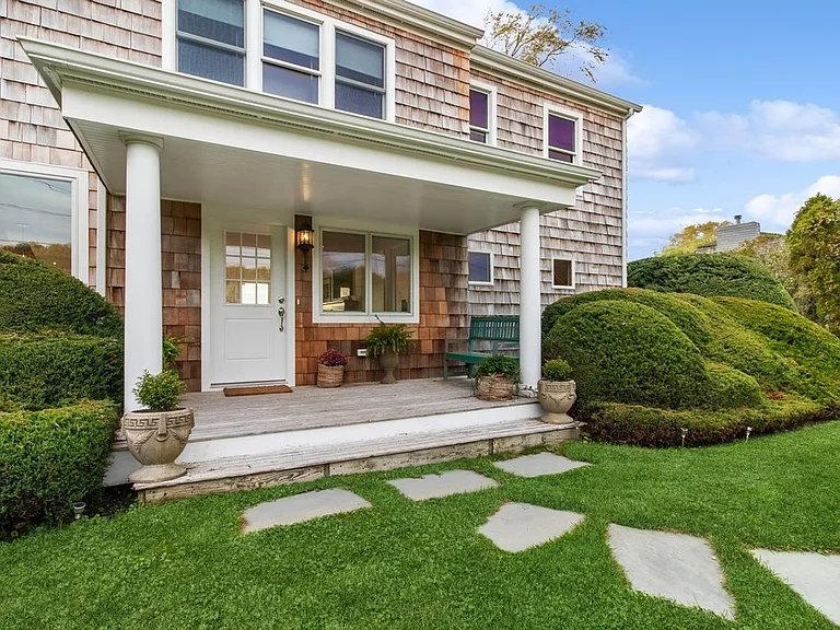 102 Mill Pond Ln — Photo 4