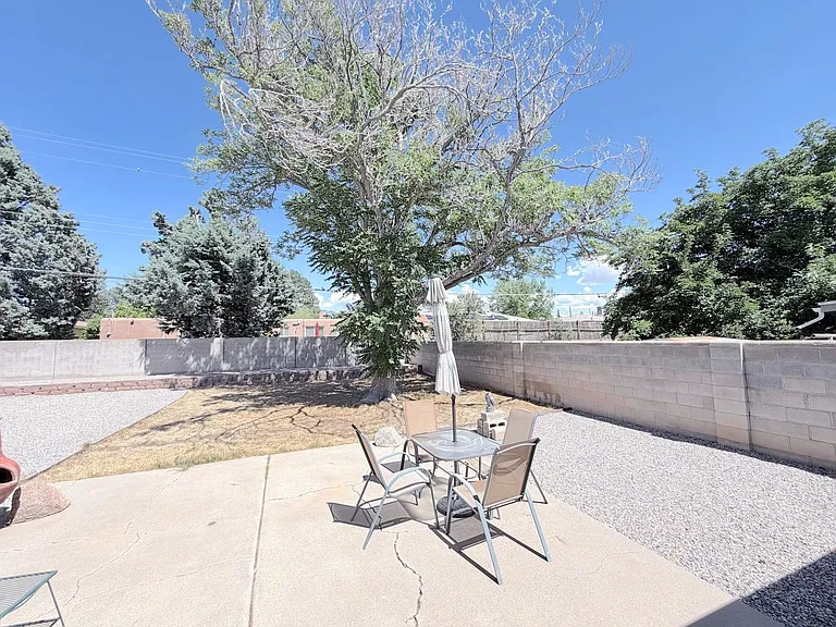3200 California St NE — Photo 21