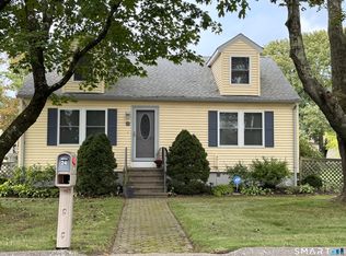 24 Broadway Ave, Mystic, CT 06355