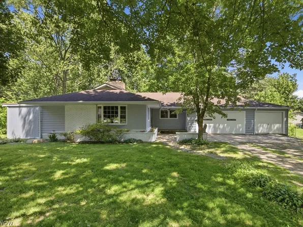 3249 Imrek Dr, Akron, OH 44312