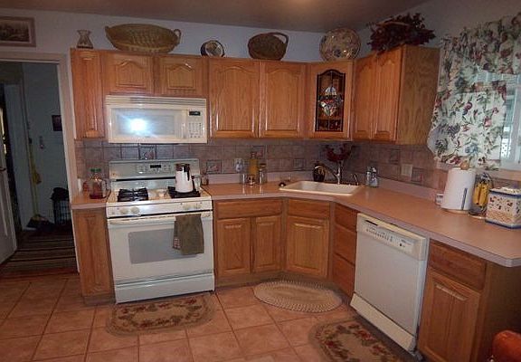 5th image of 18521 Jordan Ave